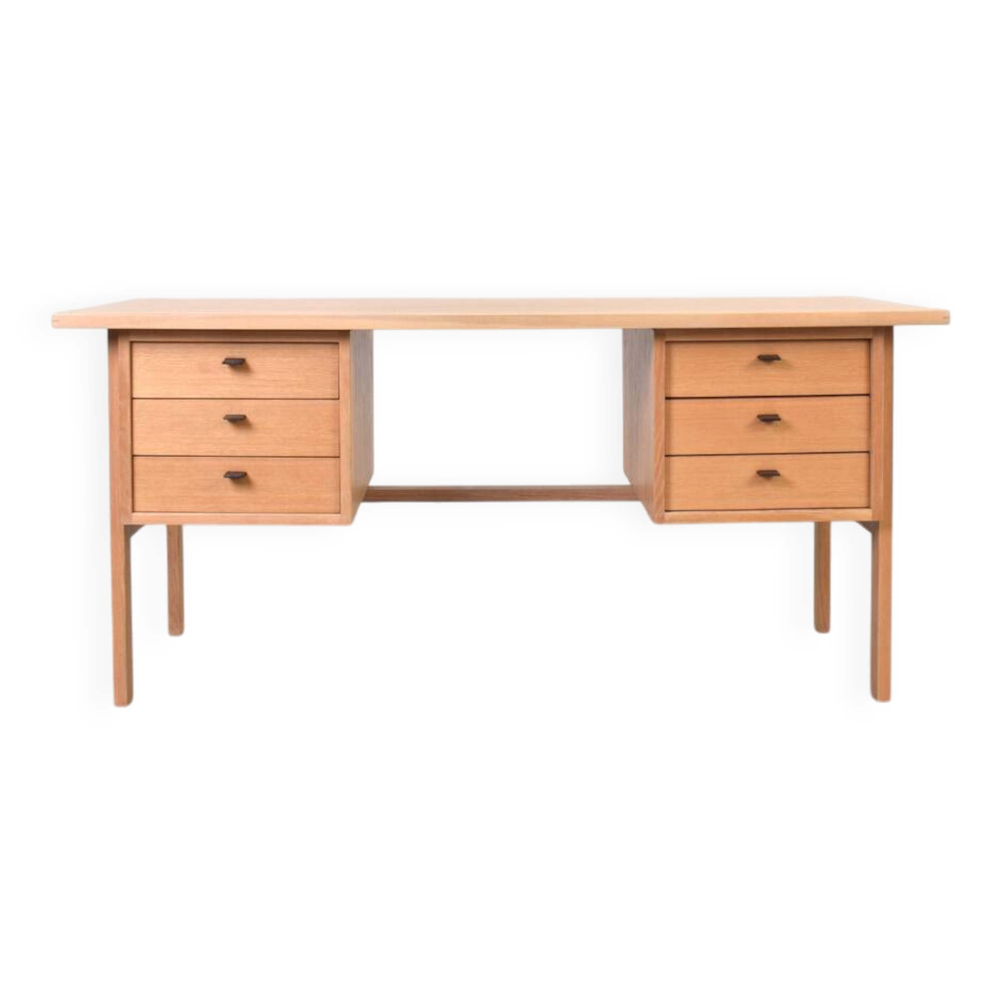 Mid-century oak desk by Svend Åge Madsen for Sigurd Hansen, 1960s.