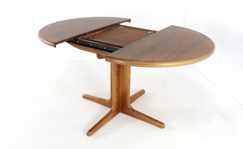 Round extendable dining table 'Malges' - vintage - danish style