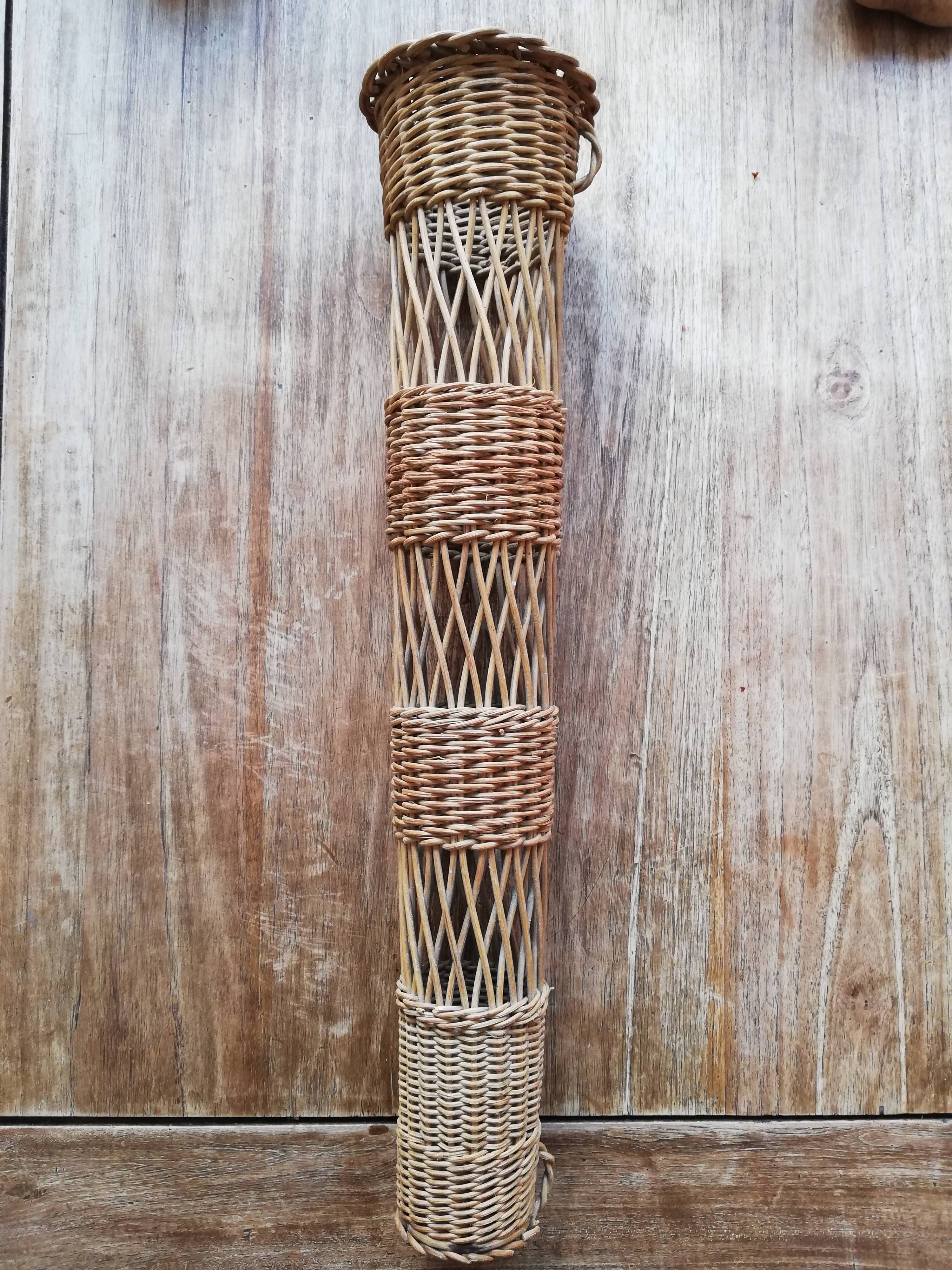 Rattan bouquet holder