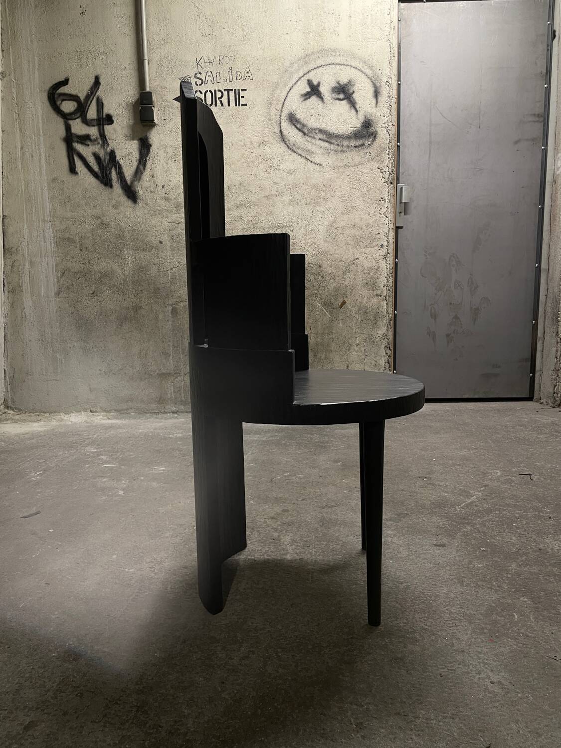 Room Studio Primitive and Modern Oak Sculptural Chair