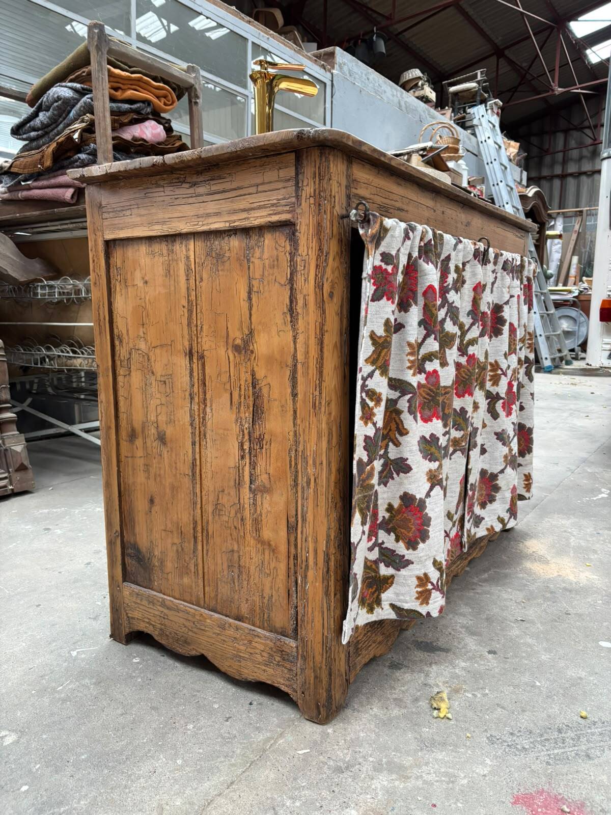 Bathroom furniture