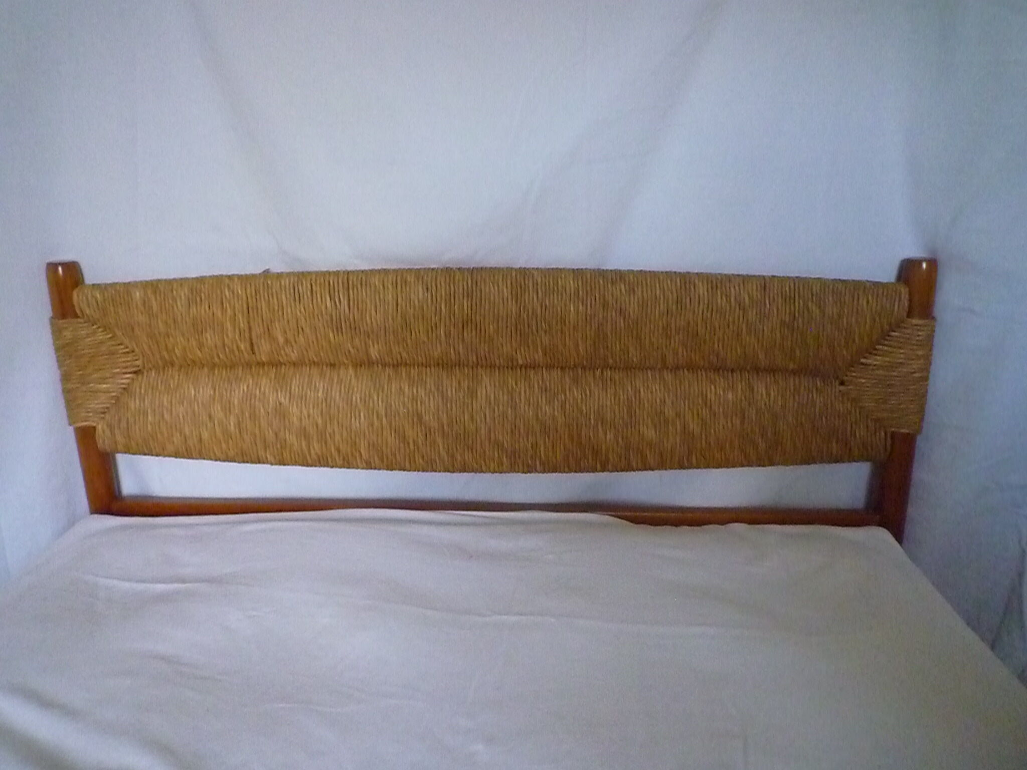 Brutalist design bed Charlotte Perriand style