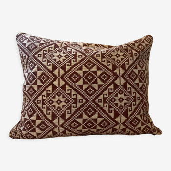 Chocolate brown cushion 40x50 cm