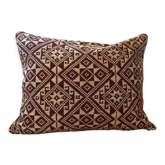 Chocolate brown cushion 40x50 cm