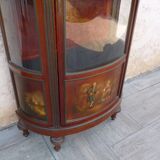 Showcase curved style louis xv