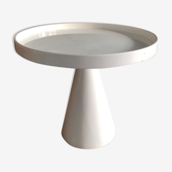 Coffee table conical foot