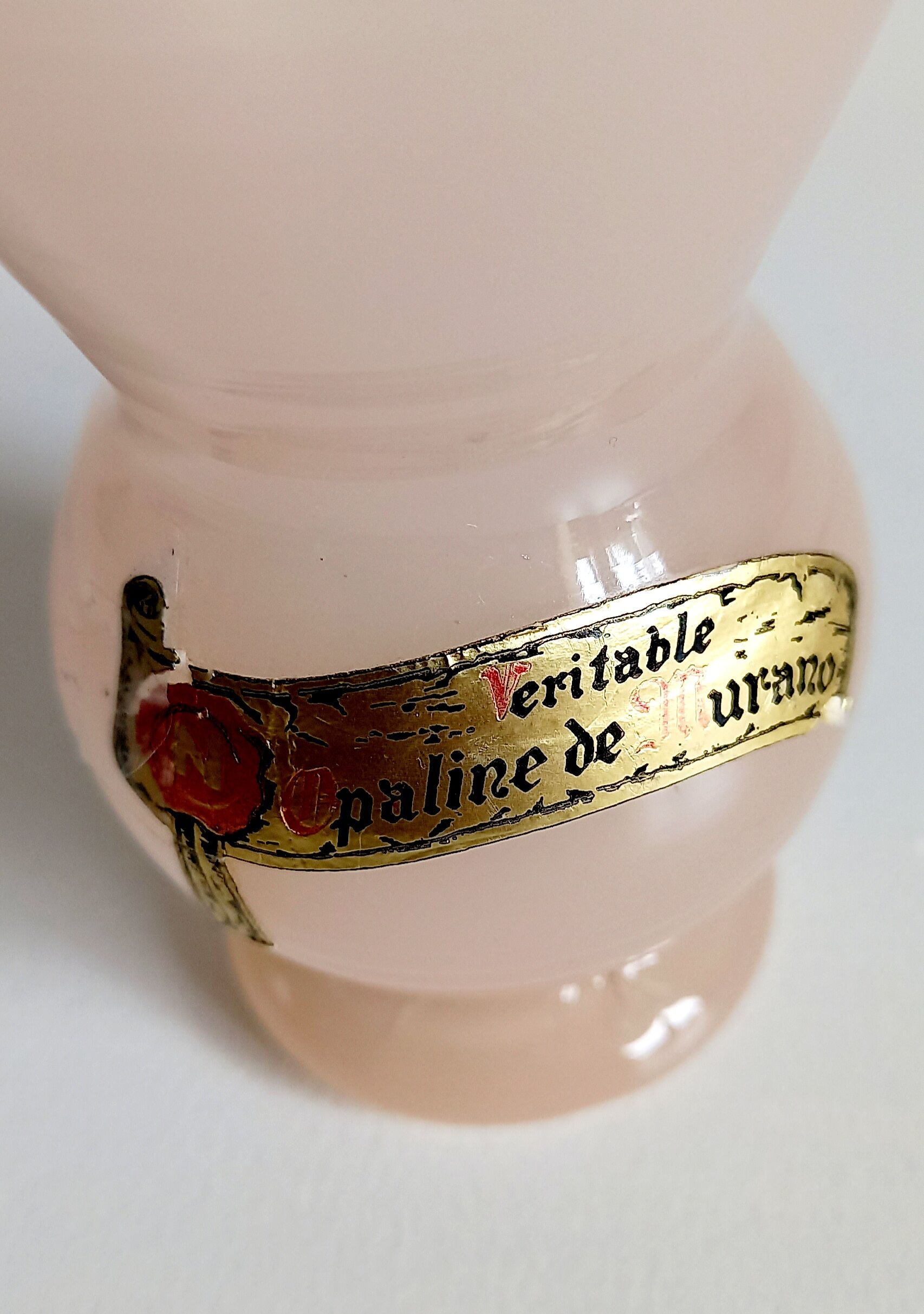 Small vase in opaline of Murano