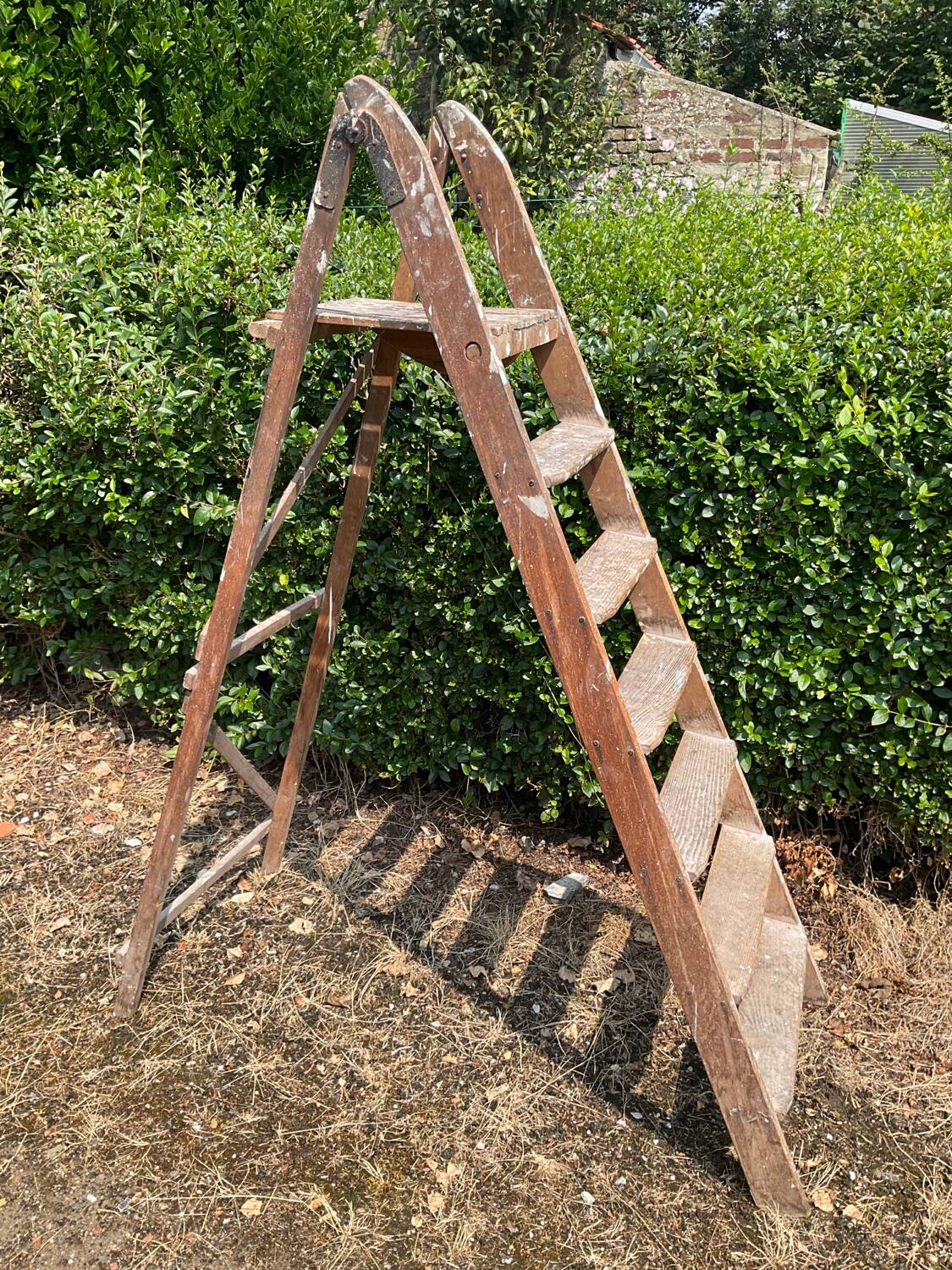 Ancien Escabeau de peintre en chêne