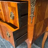 Small transition style jumping chest of drawers.