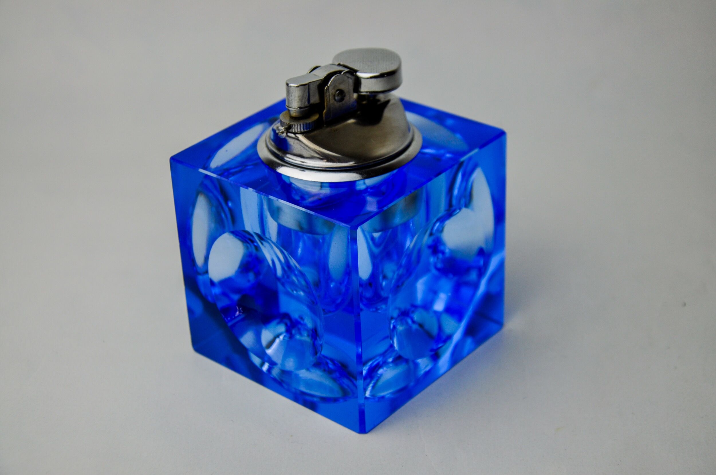 Magnifying lighter by Antonio Imperatore, blue murano glass, Italy, 1970