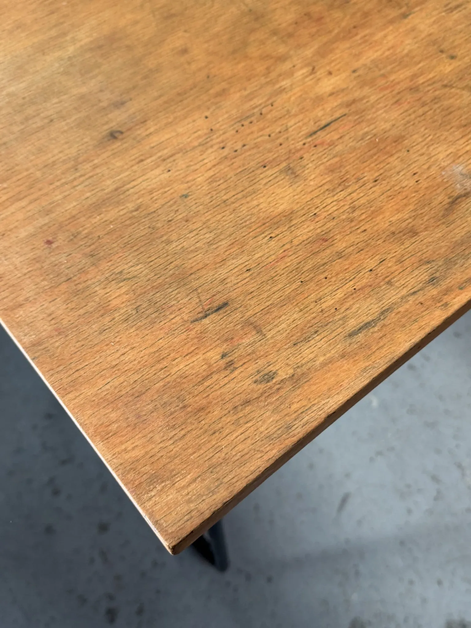 Children's desk