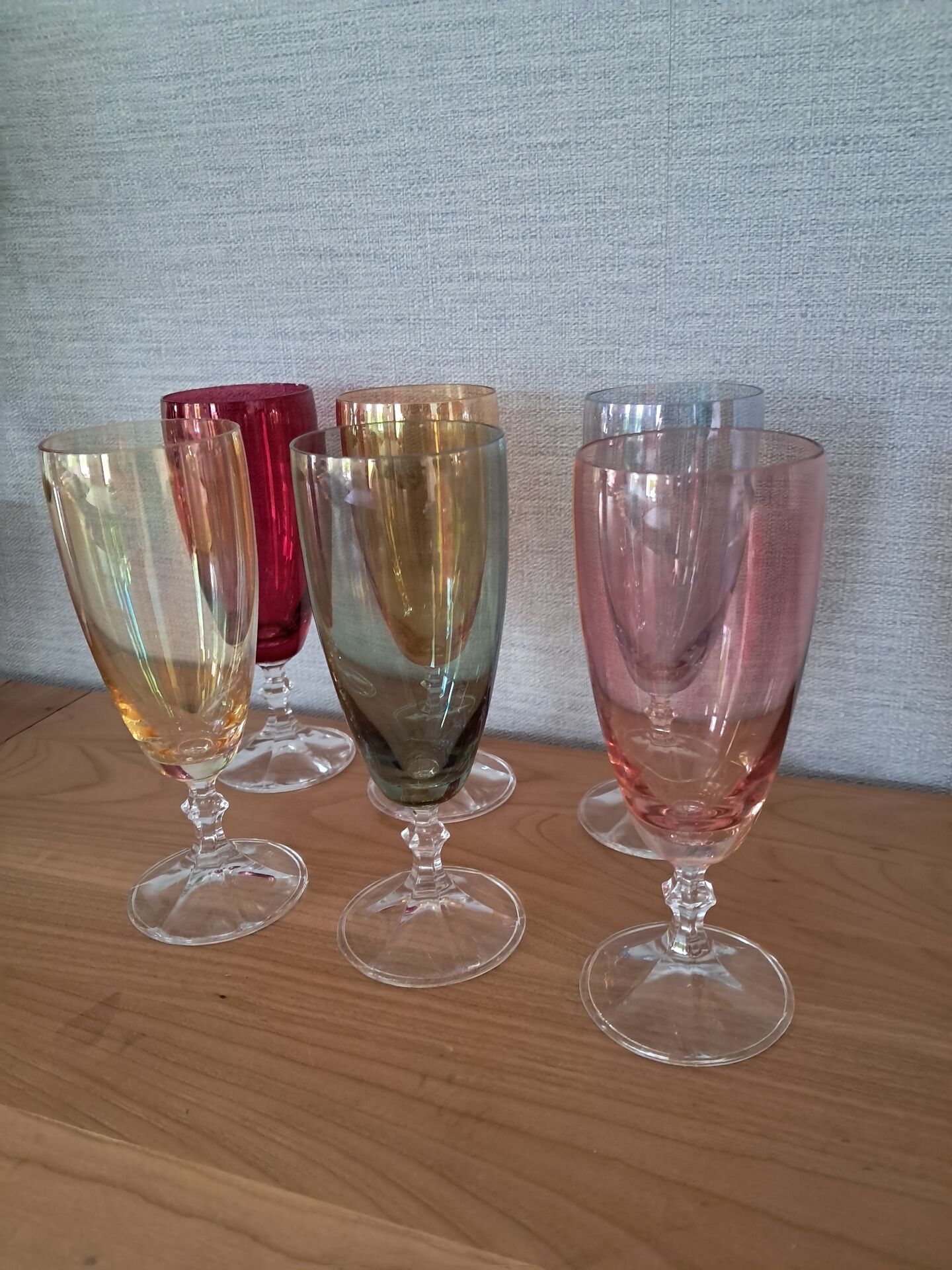 6 coloured crystal champagne flutes