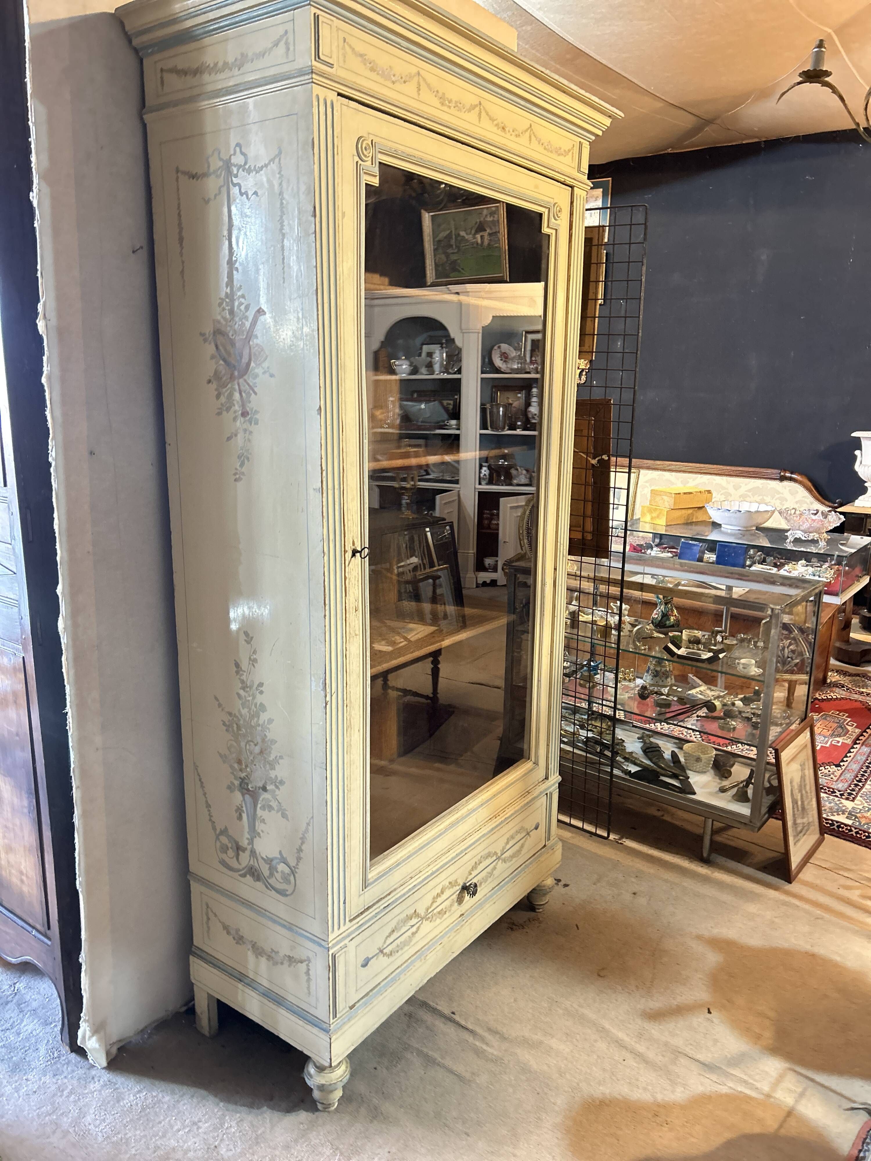 Armoire peinte Style Louis XVI-Directoire , 1 porte vitrée