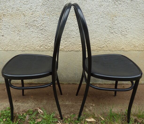 Set of 2 metal bistro chairs