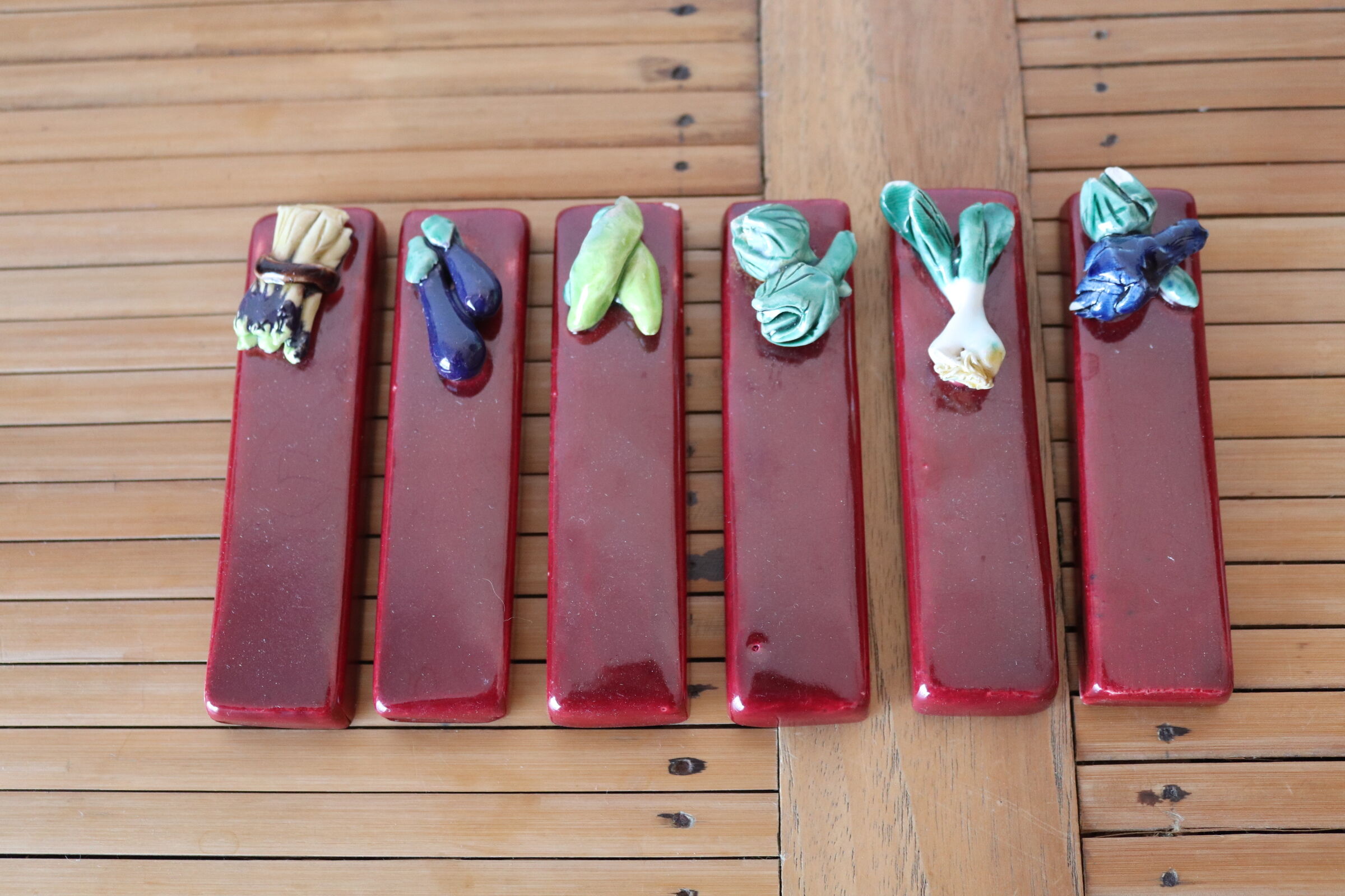 Rests ceramic knives