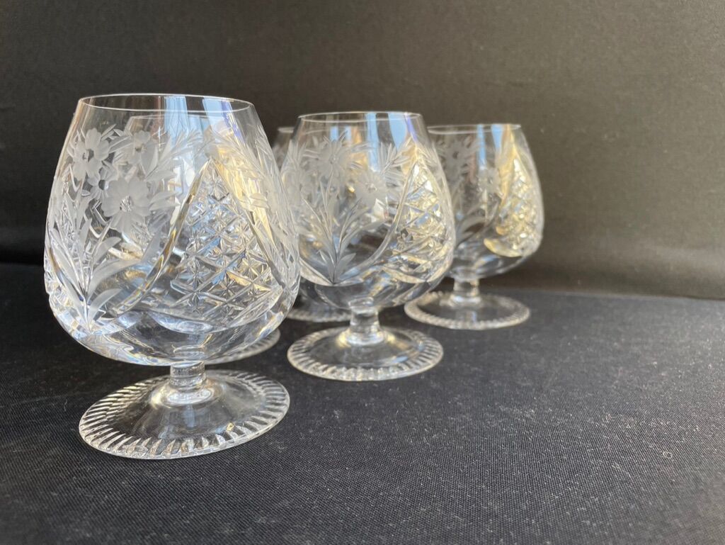 6 cognac glasses – blown and cut crystal