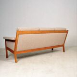 GE40 canapé by Hans J. Wegner for Getama 1960 Denmark