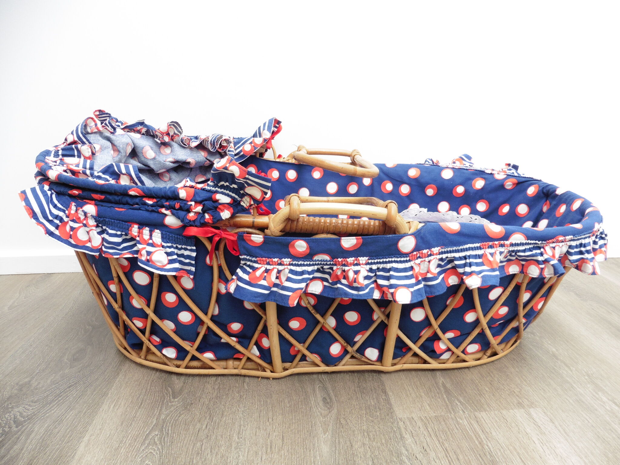 Basket rattan with its skin