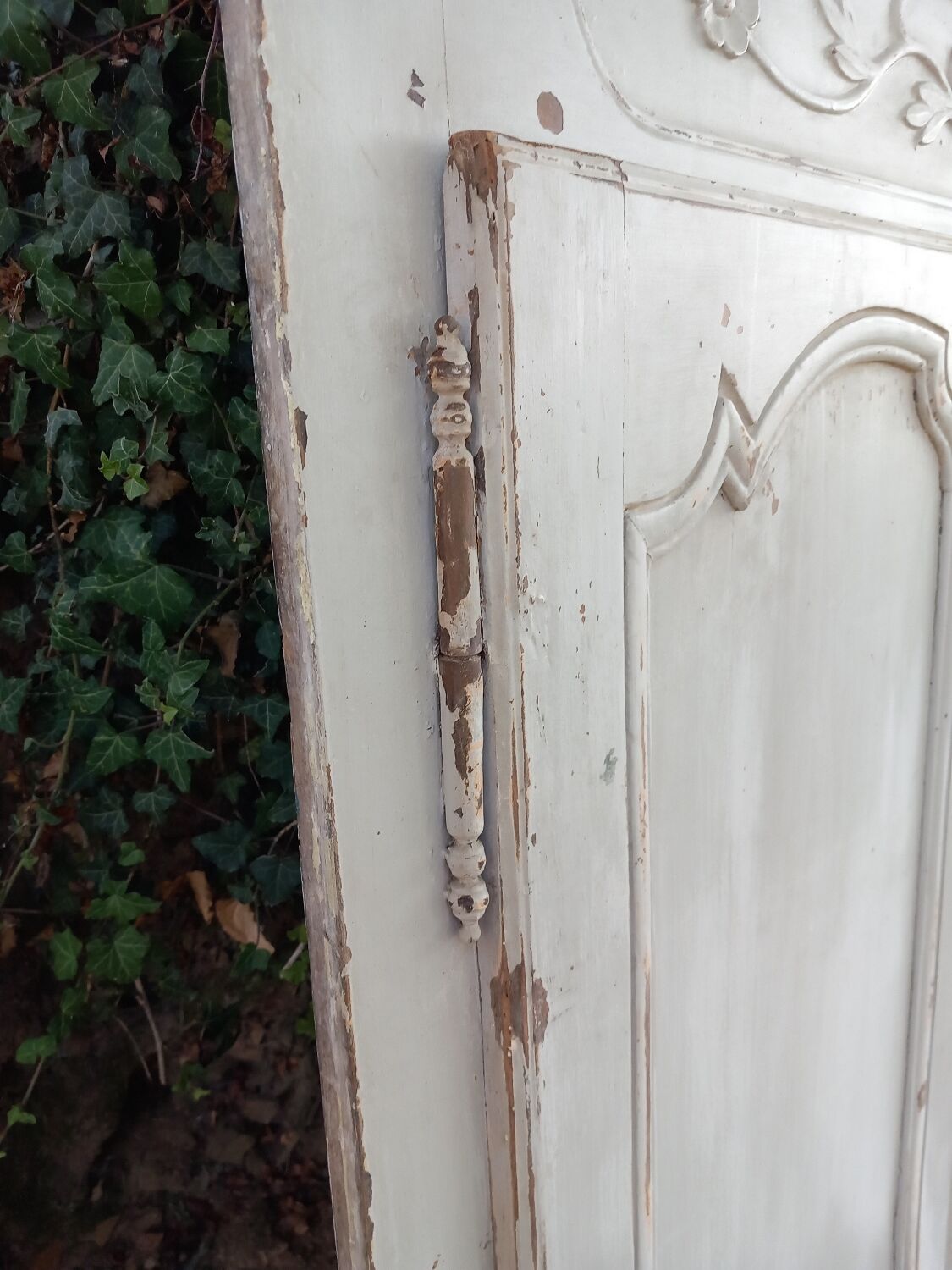 2 portes de placard anciennes en bois avec chassis