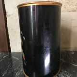 Painted sheet metal paper basket