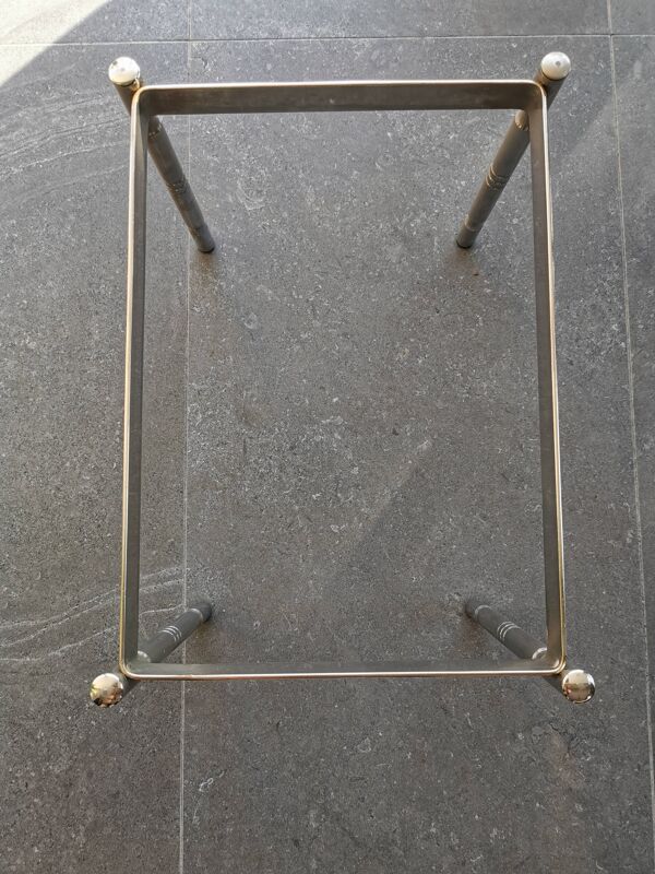 Table basse vintage en métal chromé et verre fumé
