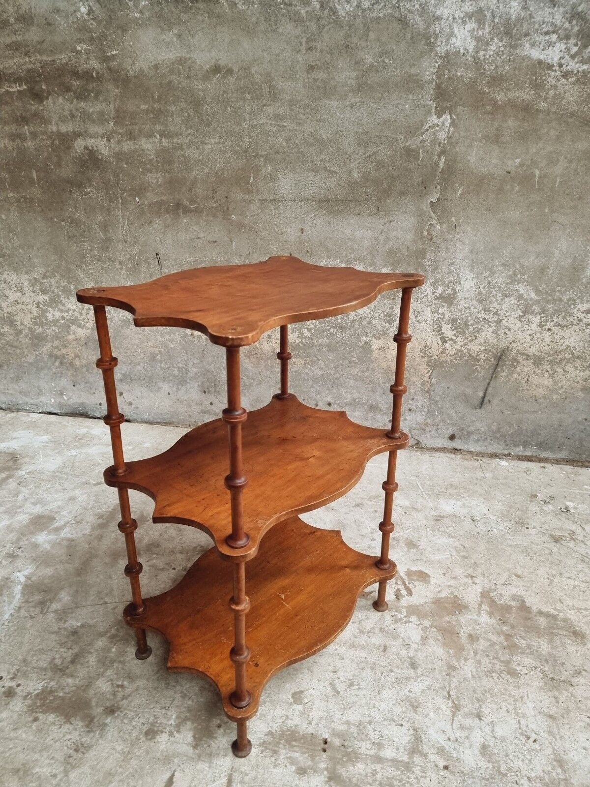 Antique etagère brocante side table plant table