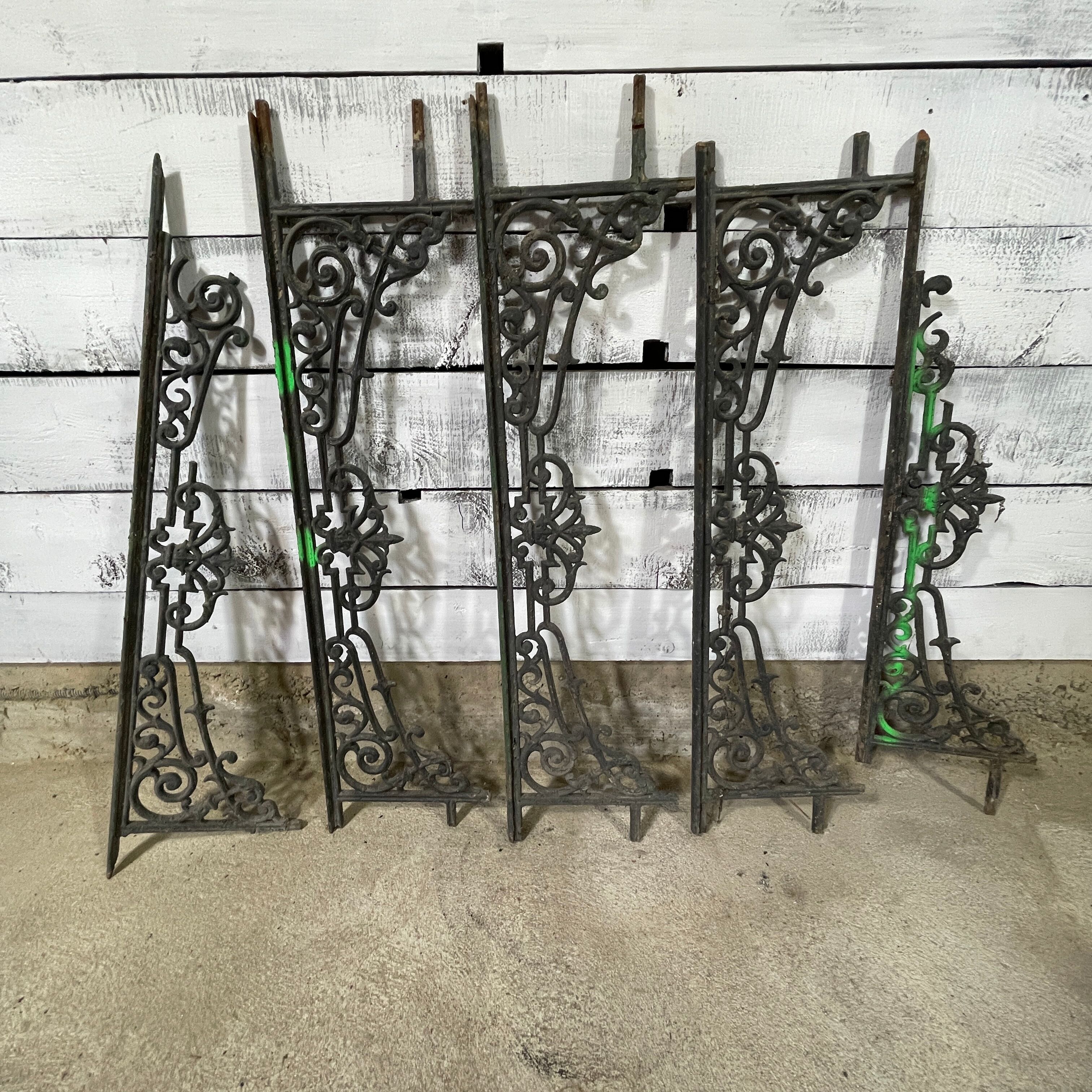 Cast iron railing set