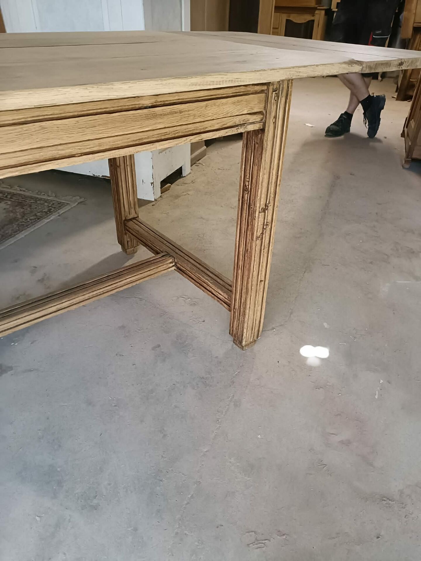 Farm table