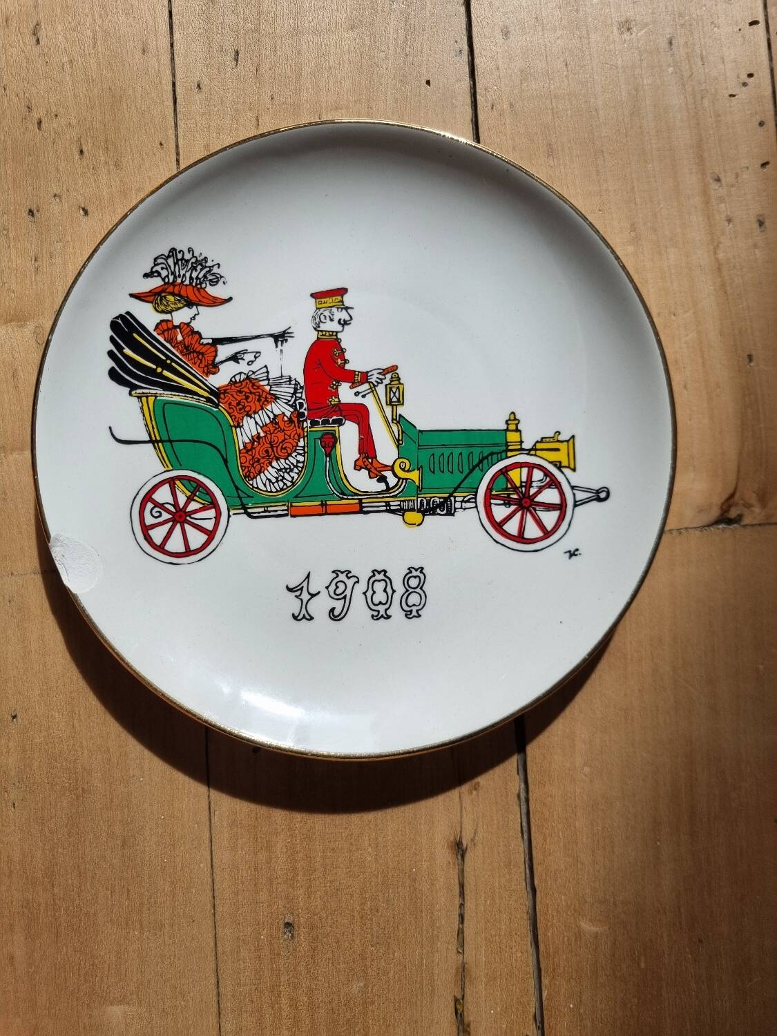 Dessert plates and their Gien earthenware dish illustrated by J. Charmoz automobile theme