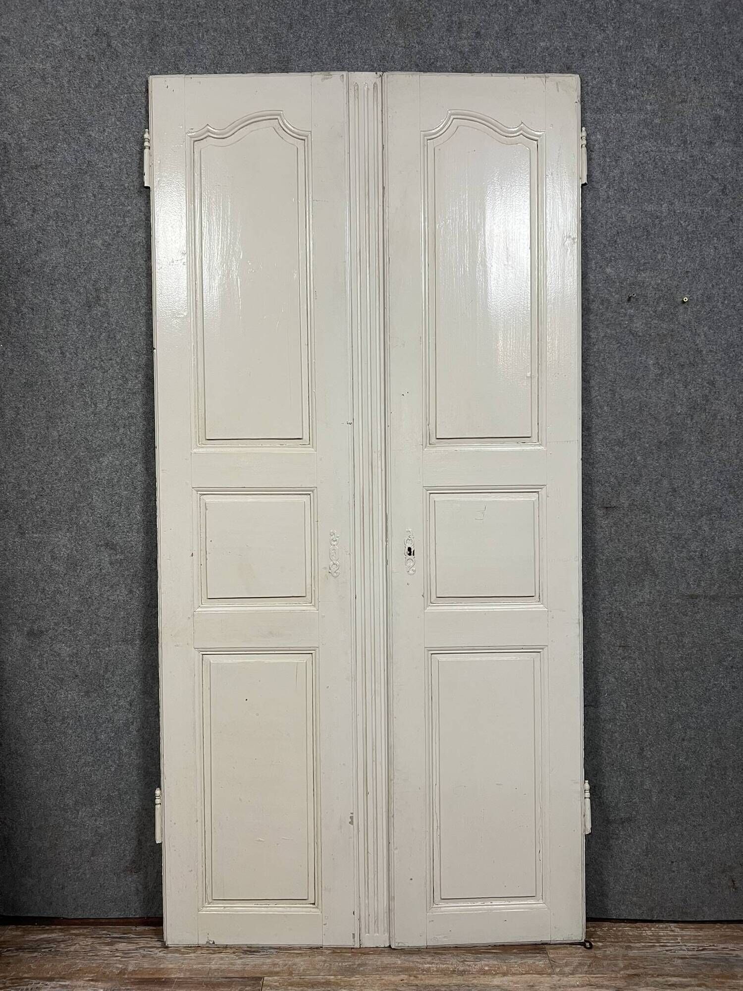 Pair of Louis XV style doors in lacquered wood from the late 18th century