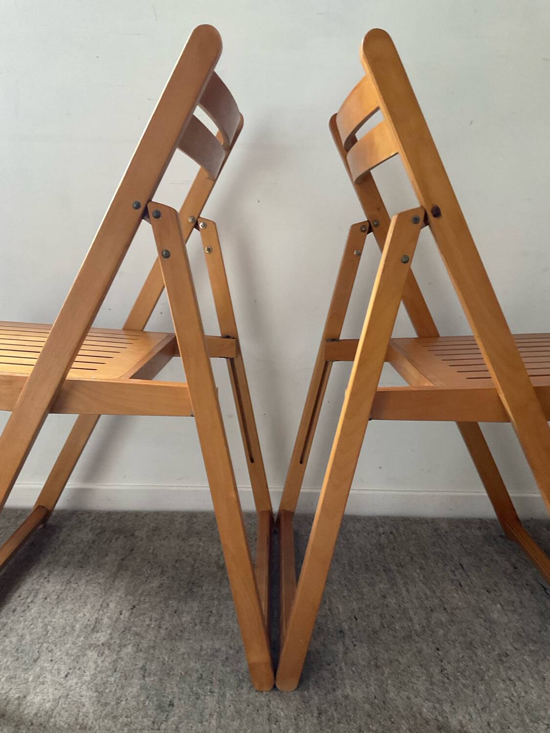 Pair of vintage folding chairs from the 70s-80s