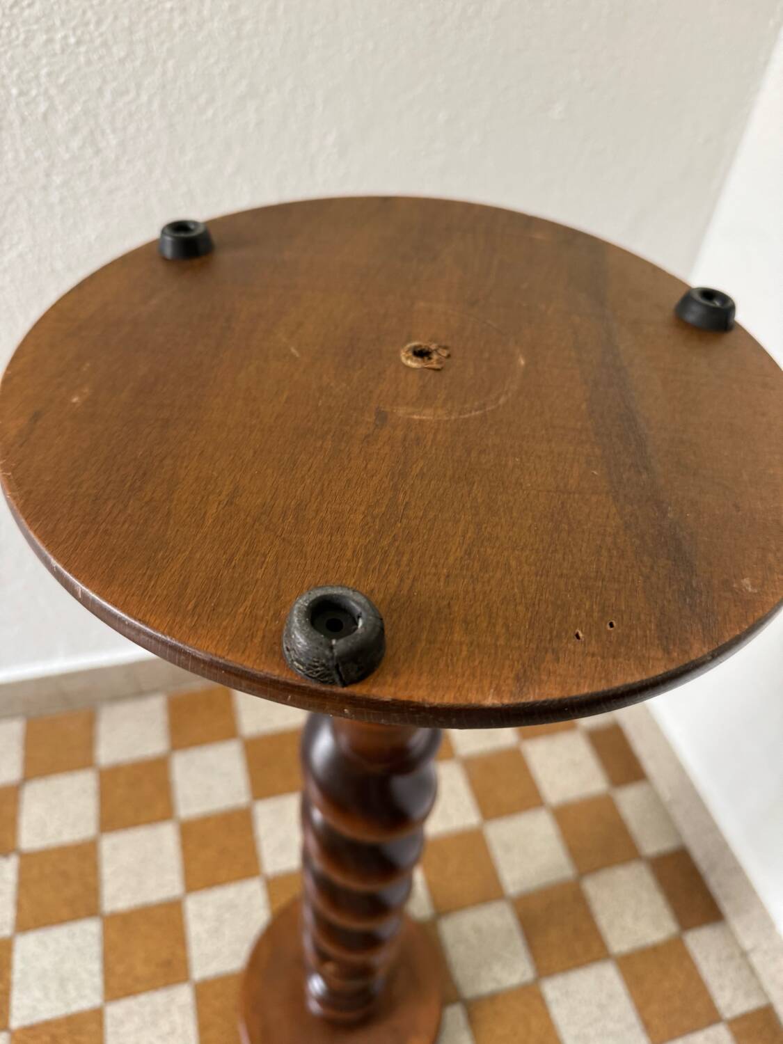 Twisted wooden column from the 60s