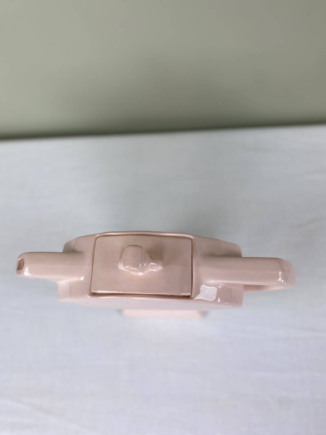 Théière art déco rose