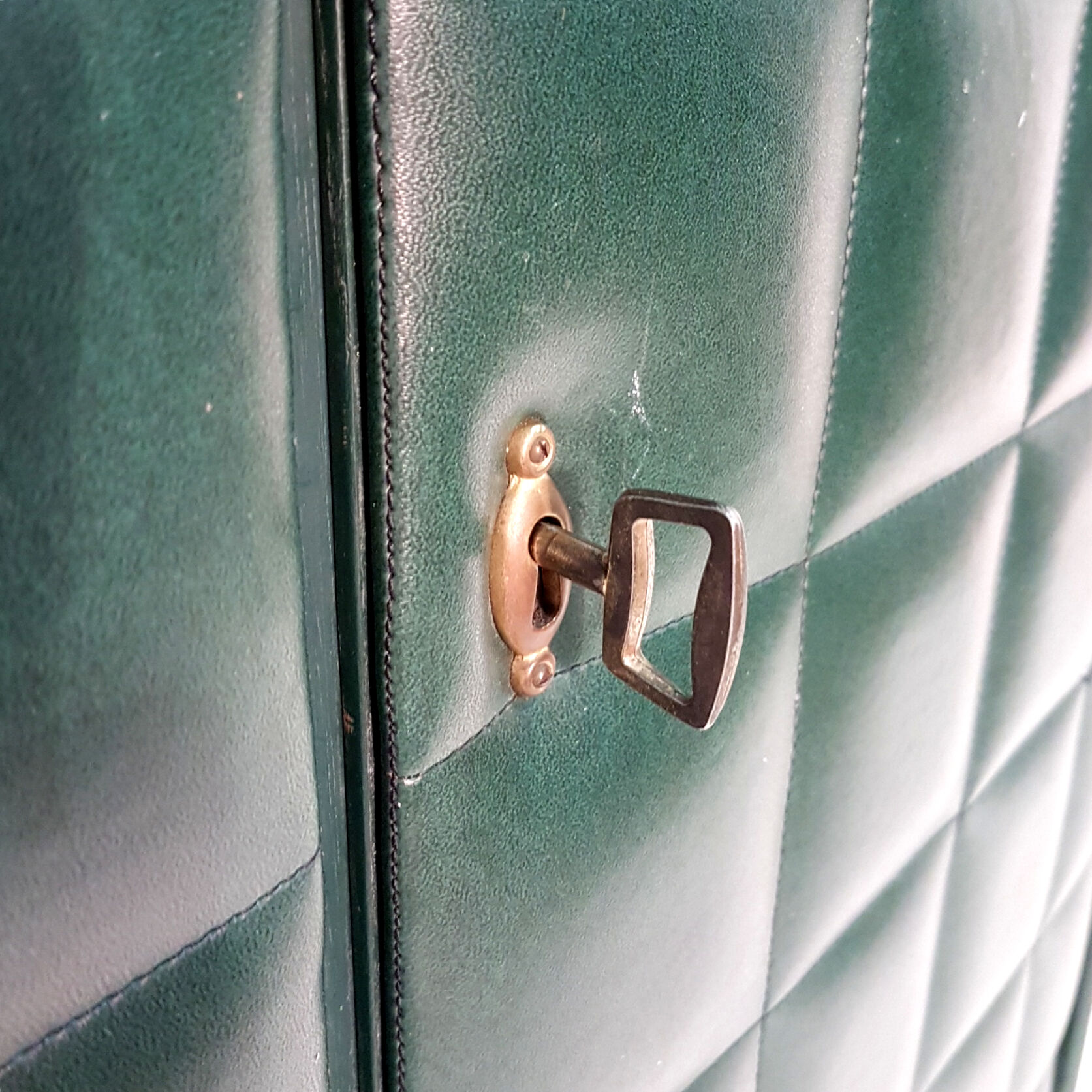 Magic box writing desk by Mummenthaler & Meier