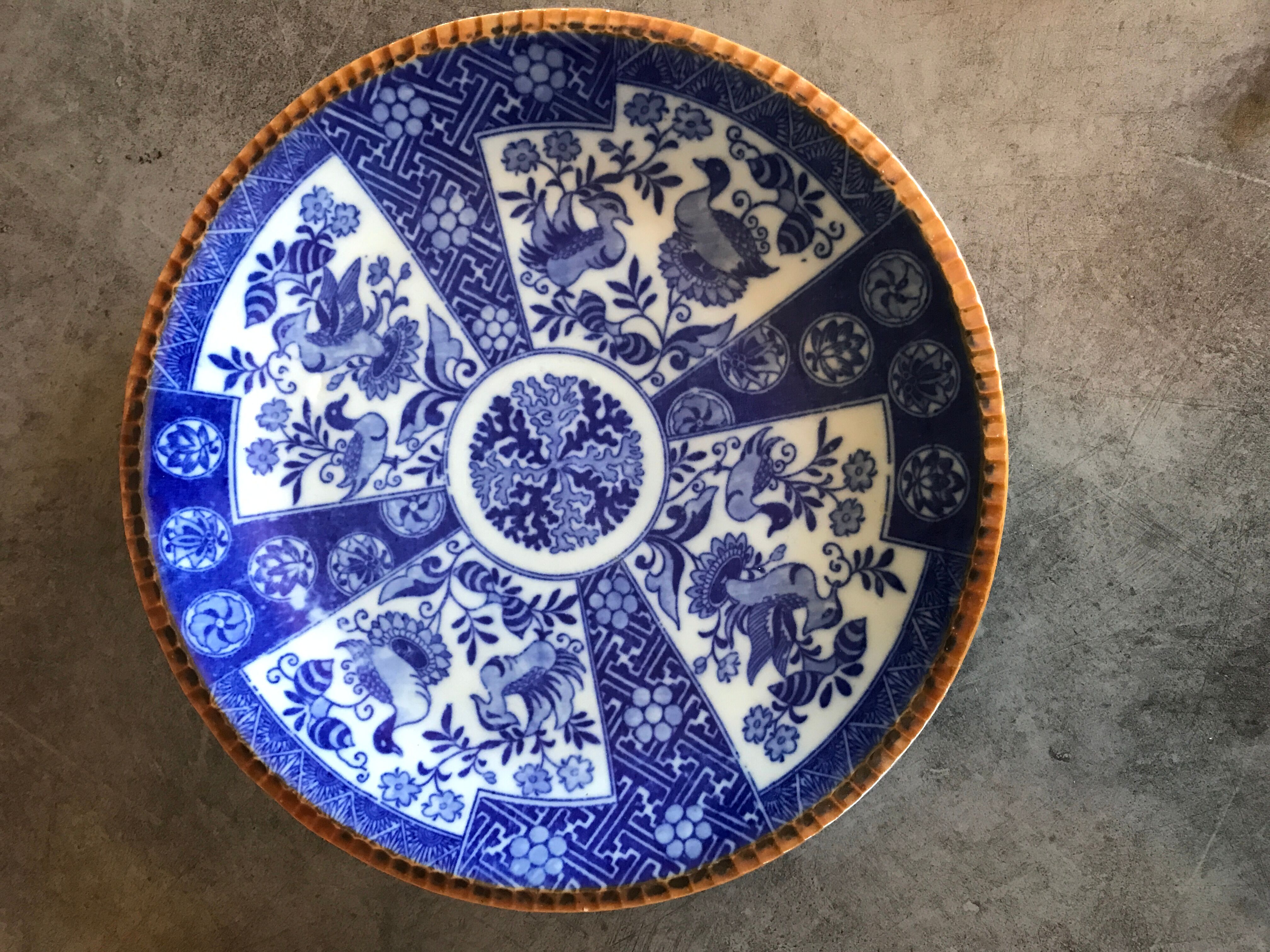 Pair of vintage japanese igezara plates decorated with floral and bird motifs