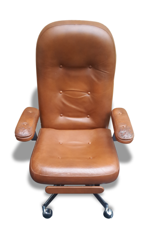 fauteuil design en skaï.