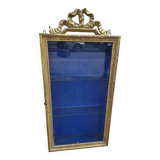 Vitrine en bois doré