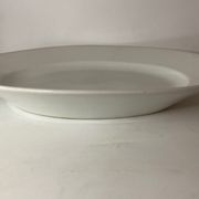 Plat blanc en porcelaine