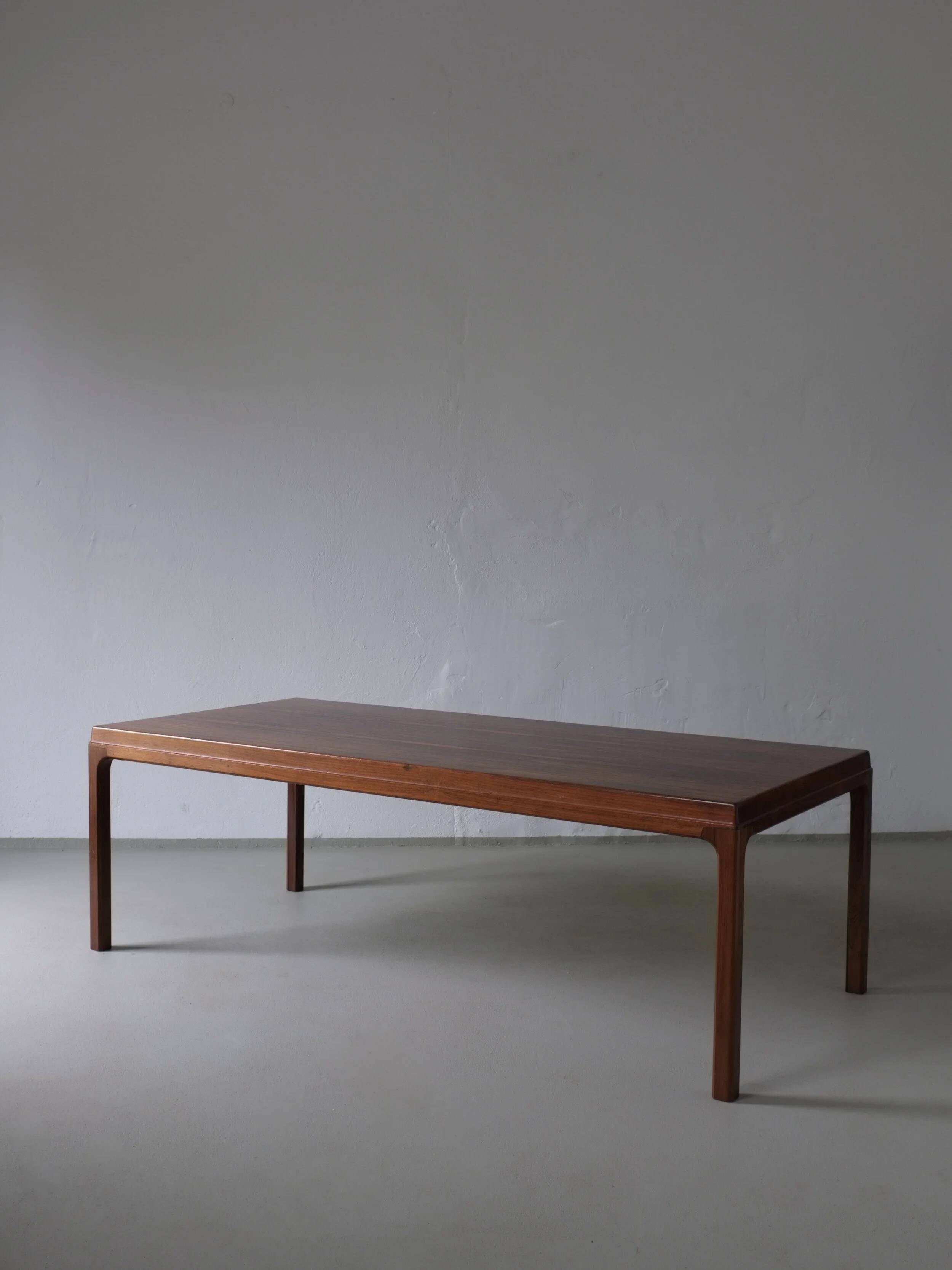 Johannes Andersen rosewood coffee table | Denmark | 1960s