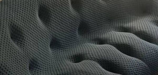 Canapé noir haut de gamme Ploum Chez Ligne Roset