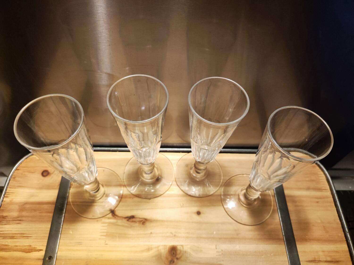 4 champagne flutes with cut sides, late 19th century