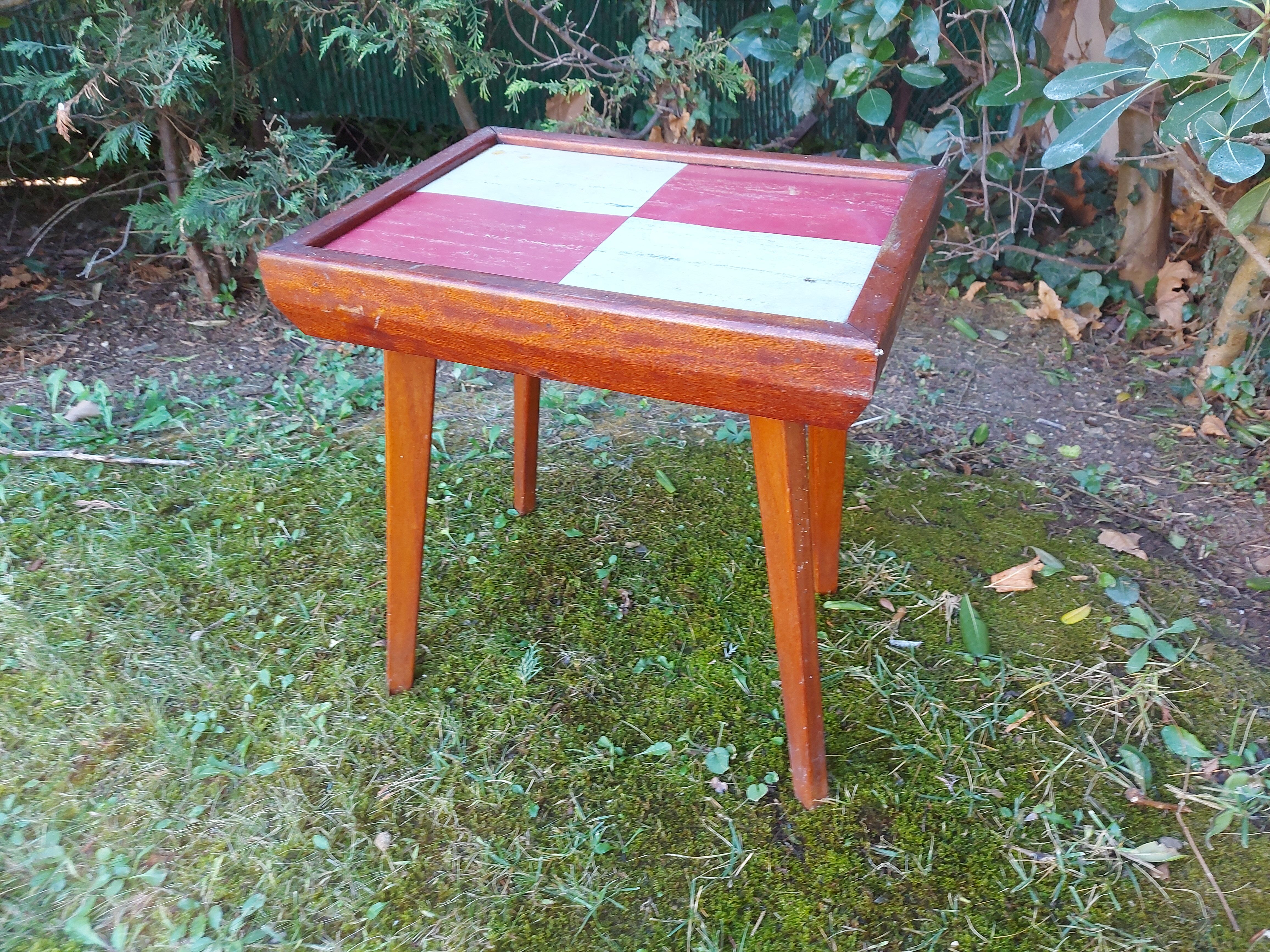 Table vintage en bois pieds compas