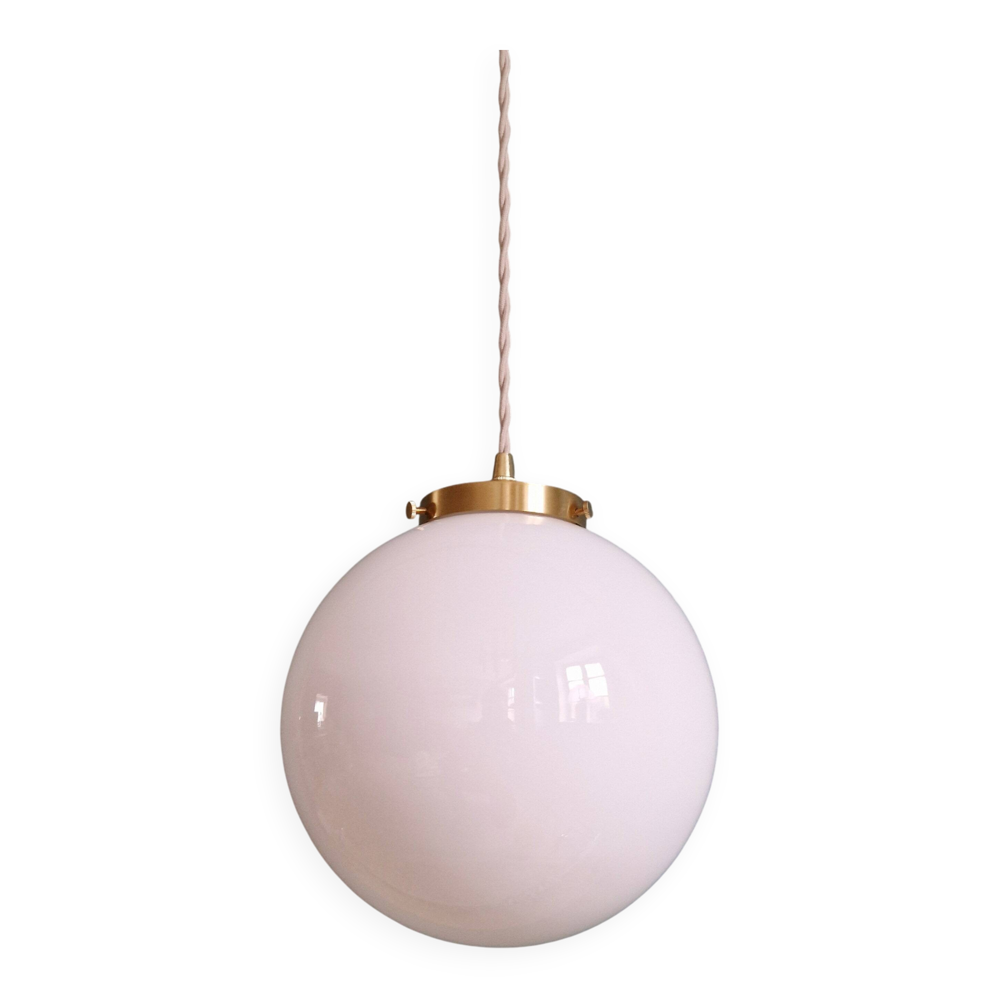 Art Deco suspension in white opaline and brass