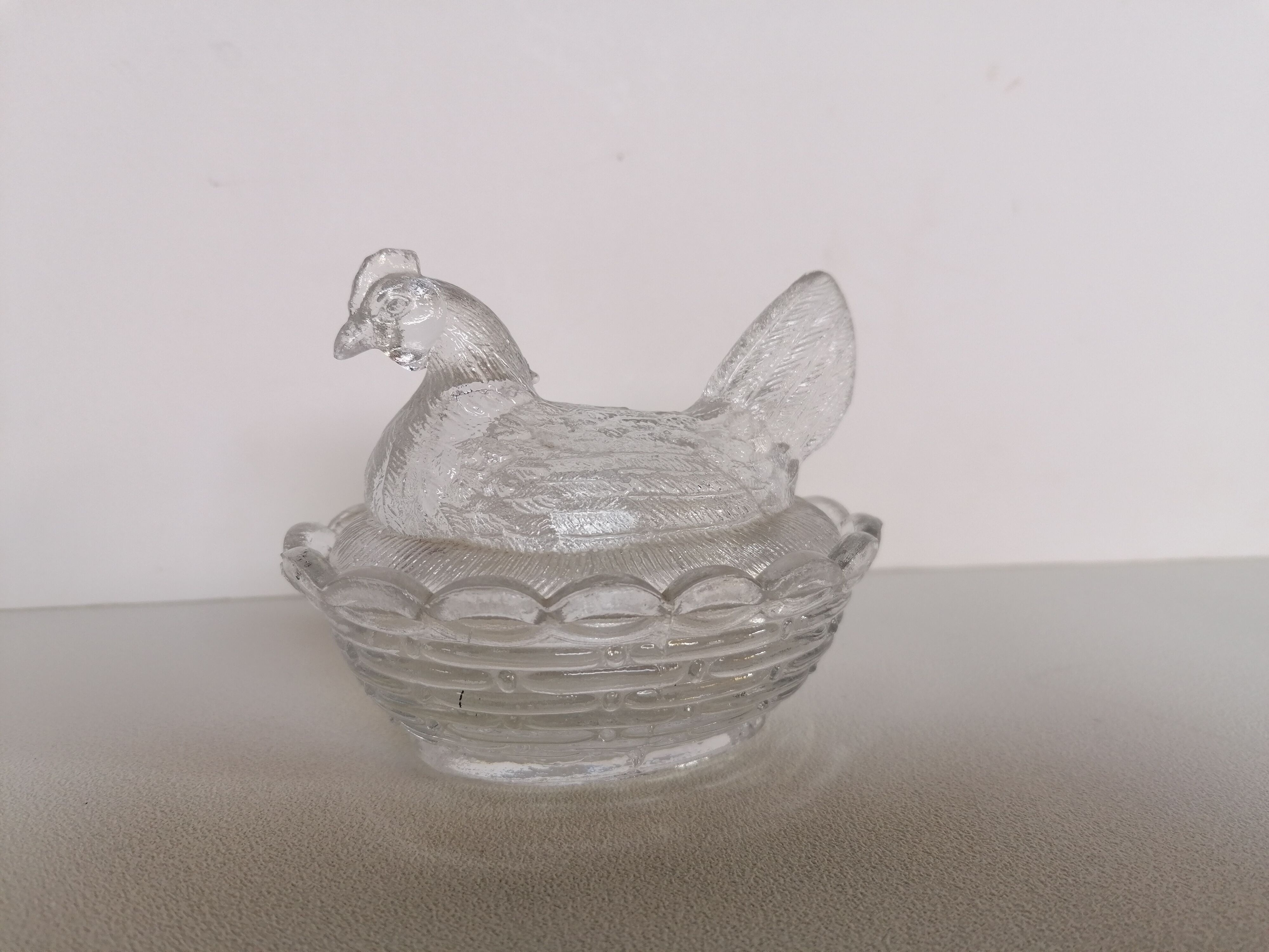 Glass hen