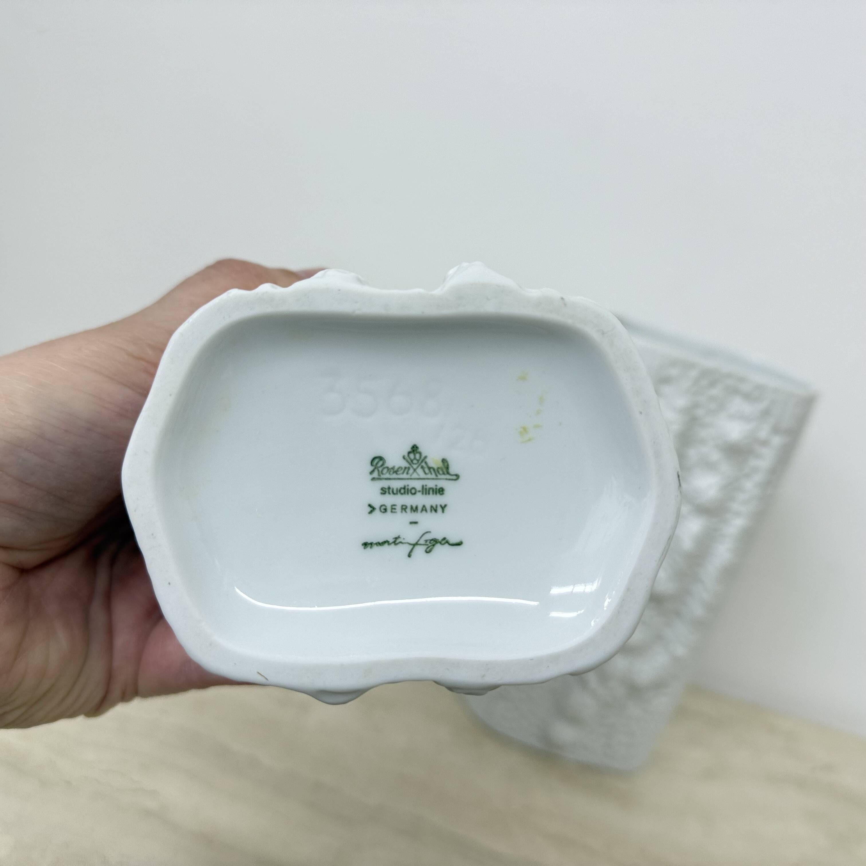 Martin Freyer for Rosenthal Bisque Reliëf Azu Vase Op Art 1970s