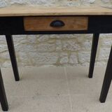 Table or desk with a wooden drawer – Completely revamped