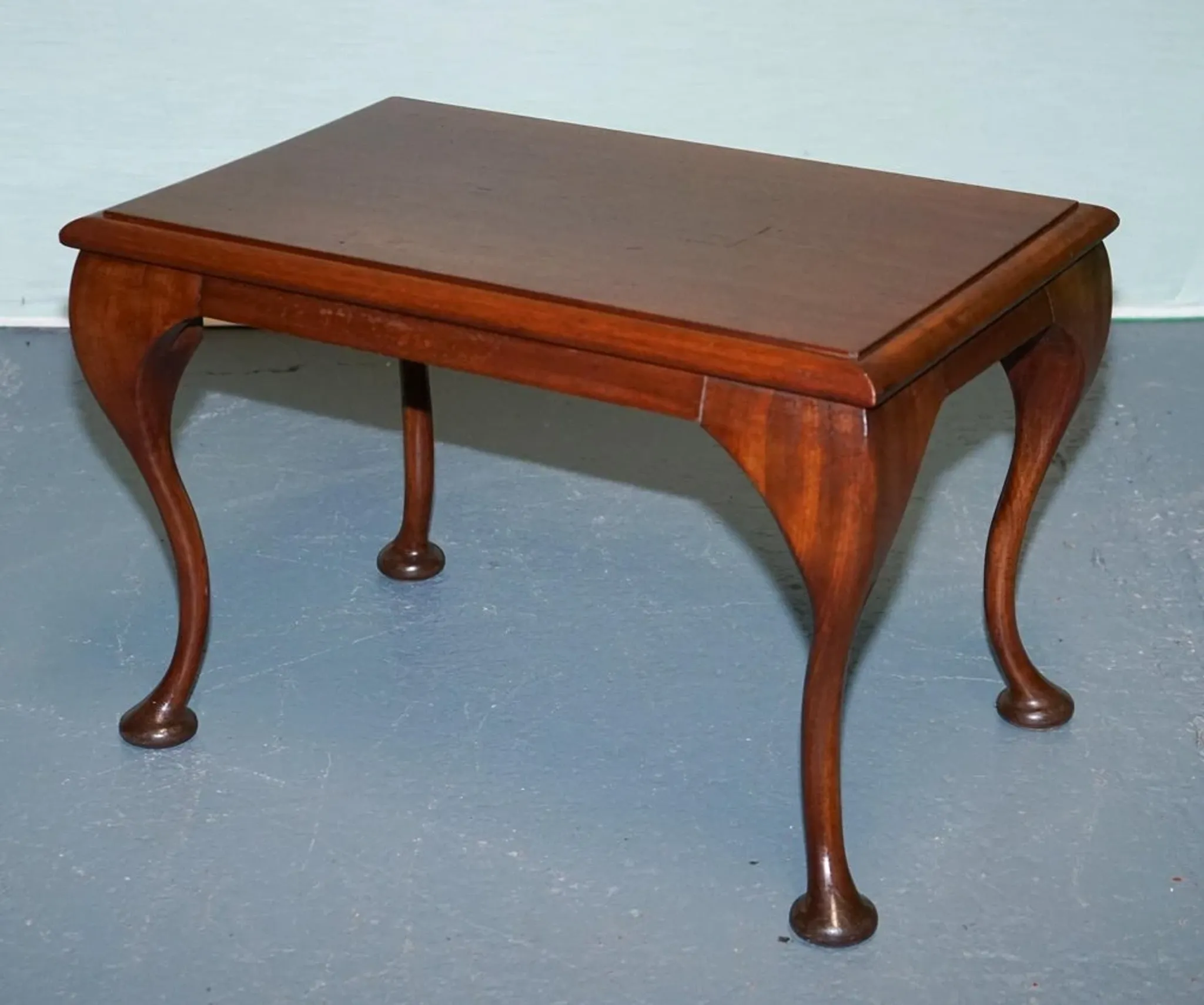 Queen Anne Vintage Wooden Coffee Table