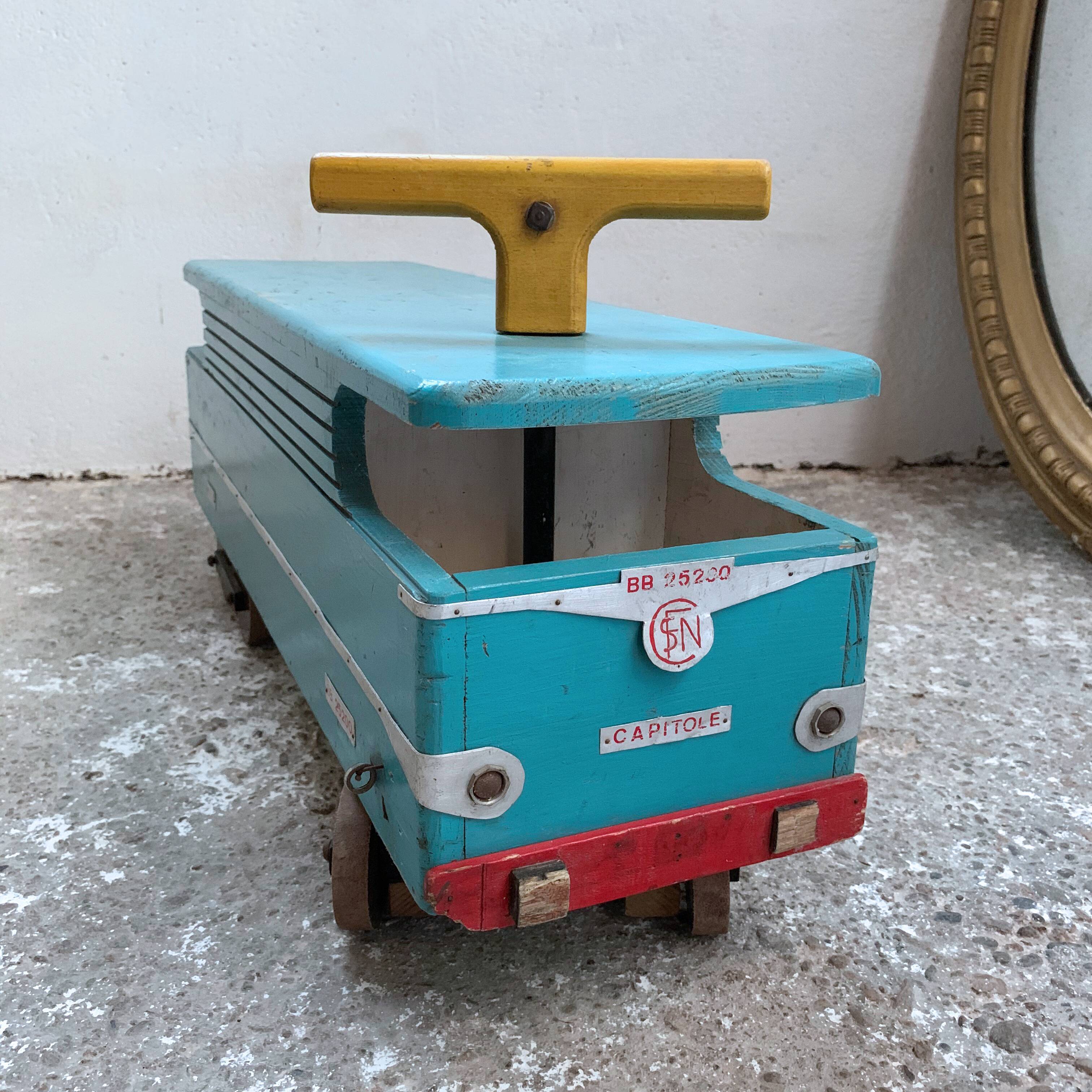 Former carrier Toy locomotive SNCF