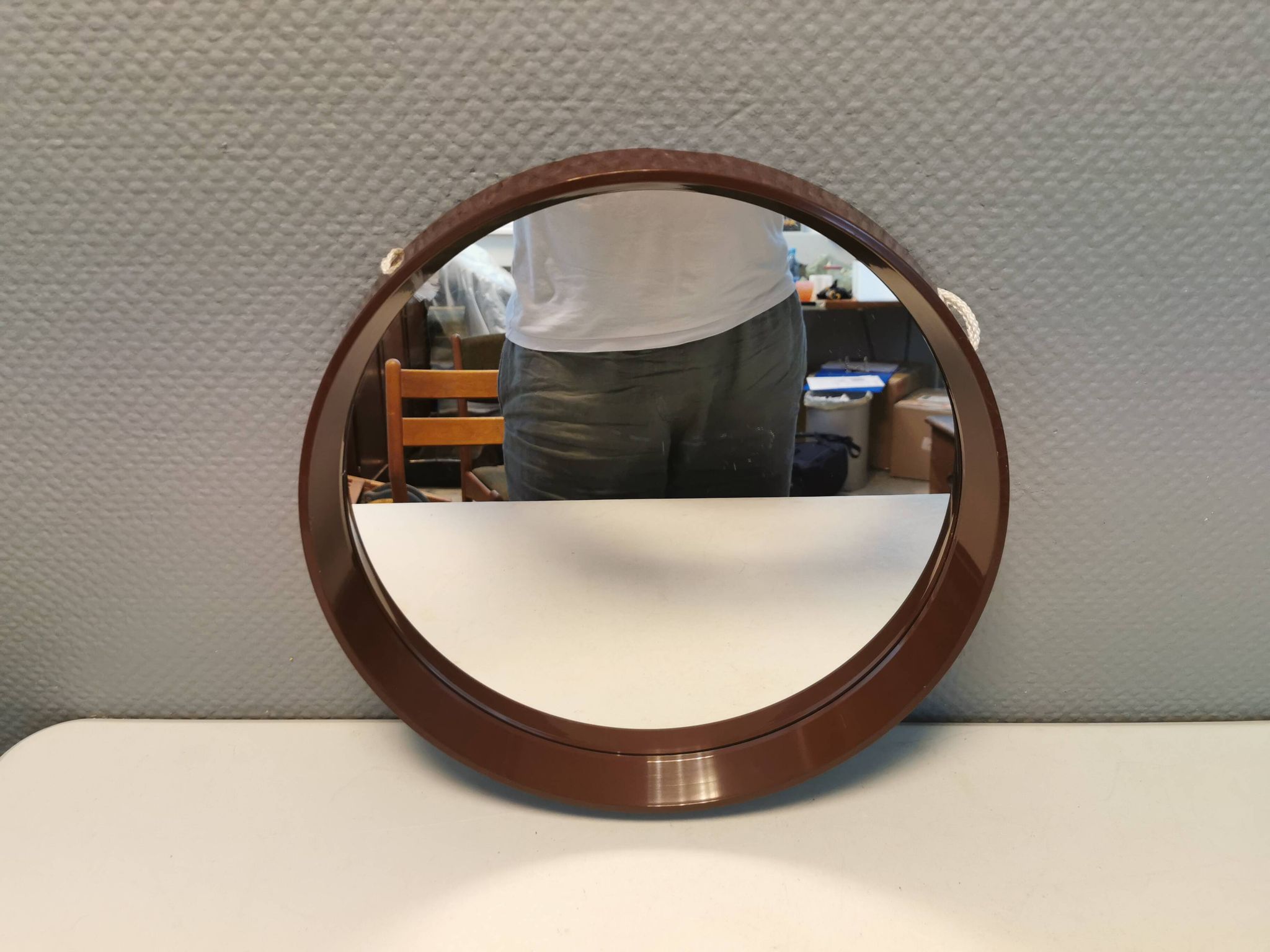 Miroir rétro des années 1970, de Danish Design, fabriqué au Danemark.