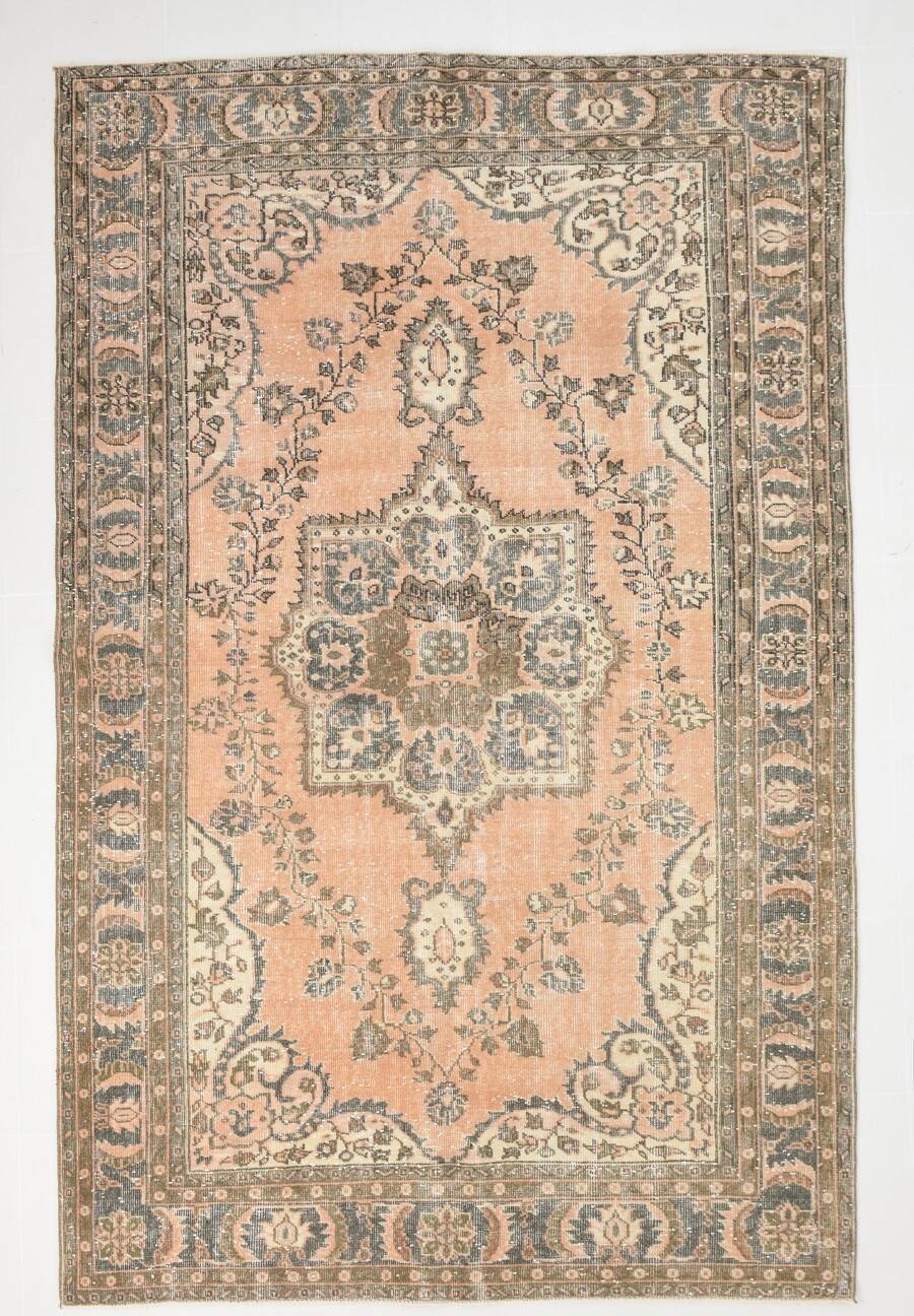 Tapis persan vintage saumon et ivoire, médaillon floral noué main,182x284Cm